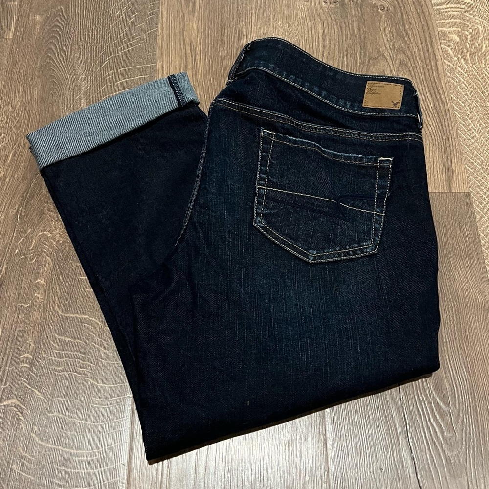 American Eagle Artist Crop Stretch dark wash cropped jeans size 16